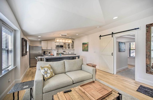 Castle Rock Cottage | Walk to Town - Castle Rock Cottage!