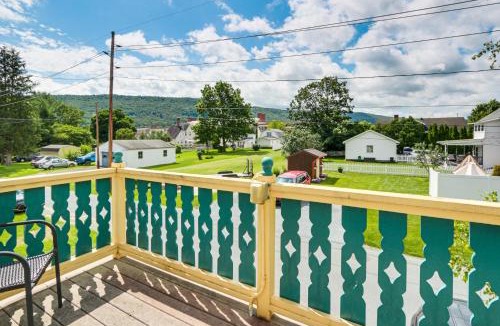 Historic Downtown Bedford Apartment | Walk to Town: Charming Unit w/Balcony in Bedford!