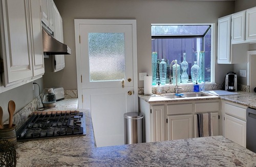 Northwest Carmel House | Walk to town & beach! 4 bdrm sleeps 7, gated yard, 2 firepits, deck w/ocean view