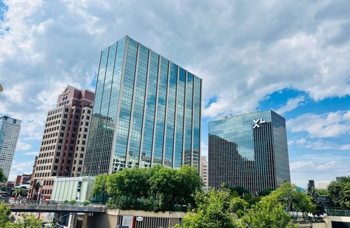 South Green Apartment | Walk to Trinity Hartford 2BR Gem Barry Square