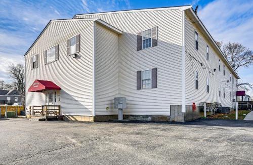 Fall River Apartment | Walk to Waterfront Cozy Fall River Condo