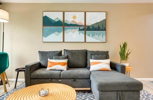 Old Ballard Apartment | Walk to Waterfront! Scandi-Boho Seattle Apartment