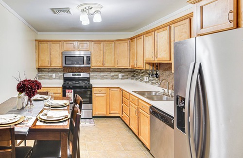 Fall River Condo | Walk to Waterfront: Cozy Fall River Condo