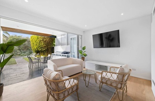 Bronte House | Walk to Waves - Bronte Stay