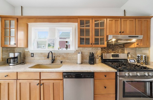 Middle Hope House | Walk to West Point from this 2-bedroom charmer