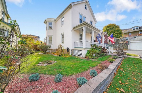 Middle Hope House | Walk to West Point from this 2-bedroom charmer