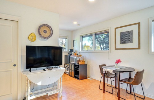 Robinwood Apartment | Walk to Willamette River: Studio in West Linn