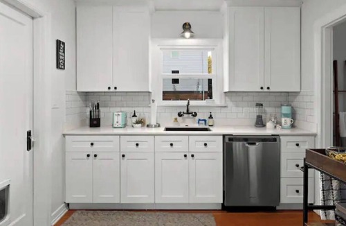 West Ridge House | Walk to Wineries & Restaurant’s!