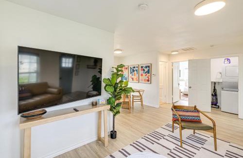 Central Arlington House | Walk to World Cup 2026 Arlington Home with Hot Tub!