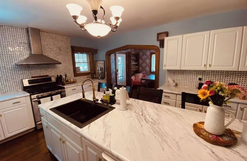 Kansas City House | Walk to World Cup Stadium Private Home + Cabin + 3 Acre Estate