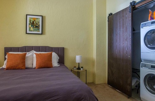 Gateway District Apartment | Walkable 1BR Apt Downtown by Frontdesk