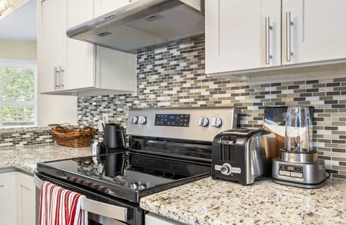East Mordecai Neighborhood House | Walkable 2 BR in Mordecai | Close to Everything