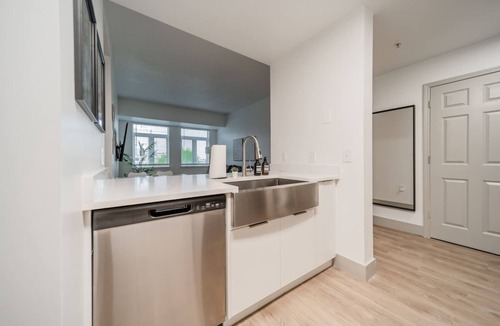 Charlotte Center City Apartment | Walkable 3 Bedroom Uptown, Parking
