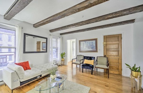 Mansion Area Apartment | Walkable Albany Apartment, half Mi to Capitol!