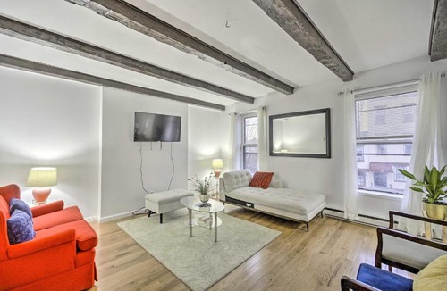 Mansion Area Apartment | Walkable Albany Apartment, half Mi to Capitol!