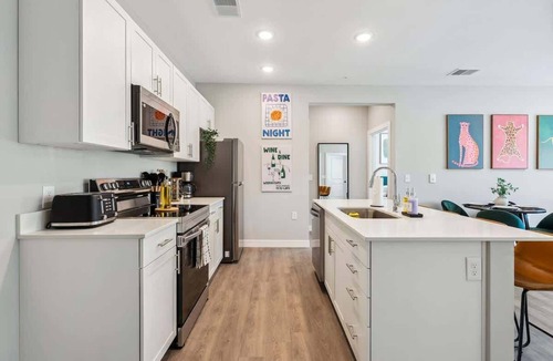 Olde Towne East Apartment | Walkable Apt in Historic Olde Towne w/Parking