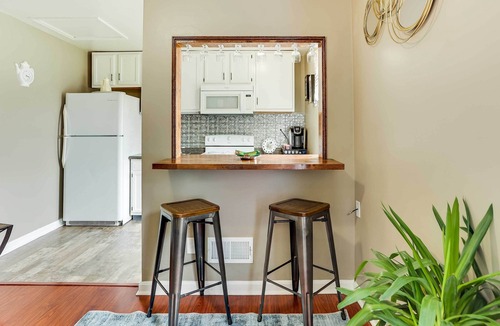 Bashford Manor House | Walkable Apt Near Kentucky Derby!