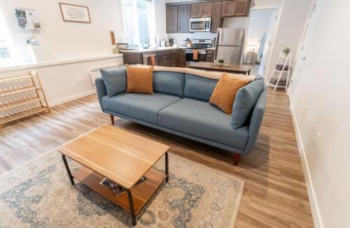 Vernon House | Walkable Apt Next to Restaurants, Bars, and Shops!