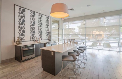 Evans Churchill Apartment | Walkable Arts District Unit in Downtown Phoenix