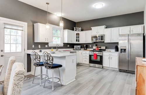 Church Hill House | Walkable Church Hill Stay | Private Patio & Grill