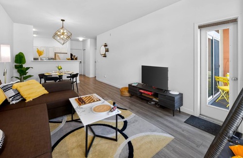 Belltown Condo | Walkable Downtown- Near Space Needle and Pike Place- Water View+Pool+Parking