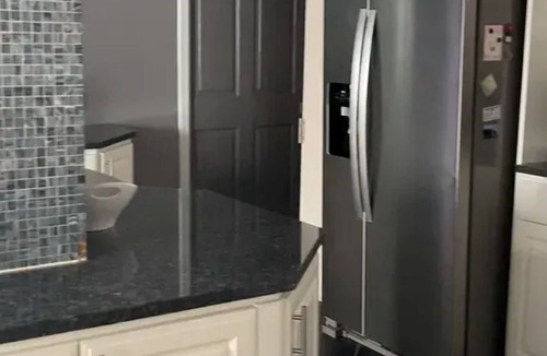 Squirrel Hill South House | Walkable Draft or Game Day Stay Near Acrisure Stadium 3 BR Private Home