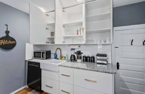 Union Hill House | Walkable DT Home*3BR* King Beds+ Pets Welcome