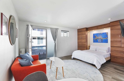 Roosevelt Condo | Walkable DTPH Studio w/Pool and Parking