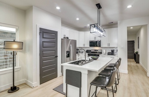 East Downtown Houston House | Walkable E Downtown Houston Townhome: Pet-Friendly