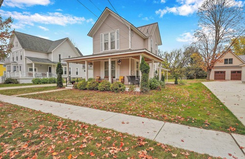 Ellicottville House | Walkable Gem w/Deck: Stay & Play in Ellicottville