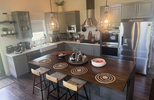 Gig Harbor House | Walkable Harbor Escape Modern 2 Bedroom Getaway