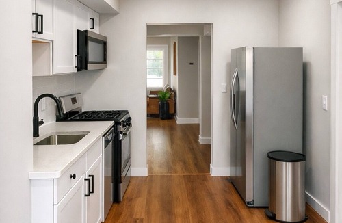 Lakewood House | Walkable Lakewood 2BR Duplex 10min Downtown Parking