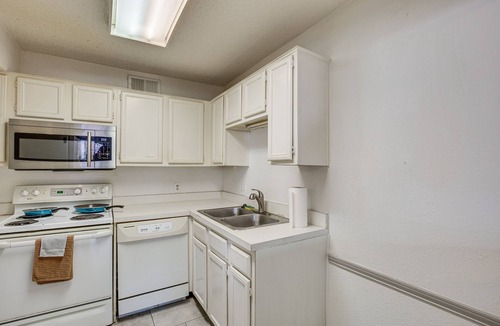 Vickery Meadow Condo | Walkable Location: Charming Dallas Condo!