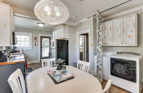Cary House | Walkable Location! Dtwn Cary Escape w/Fire Pit