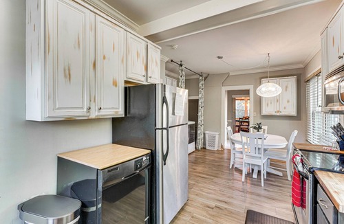 Cary House | Walkable Location! Dtwn Cary Escape w/Fire Pit