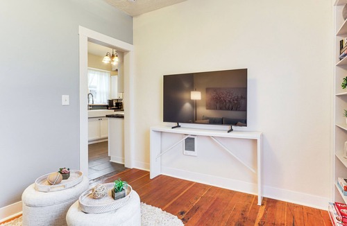 Forest Grove Cottage | Walkable Location: Quaint Cottage in Forest Grove!