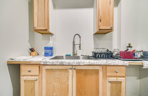 Waterville Apartment | Walkable, Low-Key Waterville Studio w/Parking!