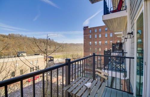 Central Business District House | Walkable Lynchburg Condo w/Private Balcony