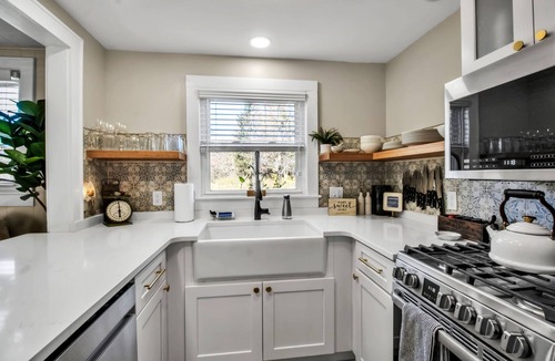 Ellicottville House | Walkable, Pet friendly, Farmhouse