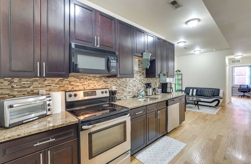North Philadelphia West Apartment | Walkable Philly Rowhouse Near Public Transit!