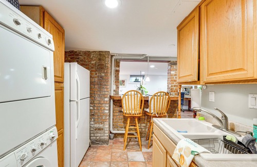 Poughkeepsie Apartment | Walkable Poughkeepsie Apartment w/Shared Yard!