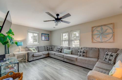 Salter Path House | Walkable & Renovated! Salter Path Retreat w/Deck
