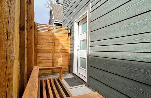 Cole Apartment | Walkable RiNo - Downtown - Modern Comfortable - Perfect visit or remote work