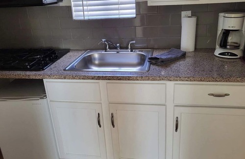 Evans Churchill Apartment | Walkable Roosevelt Row/1BR 1BA Downtown Stay