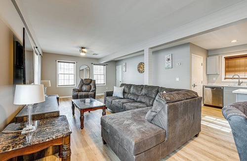 Hudson Apartment | Walkable Stay Near Hudson River, Dining & Shopping