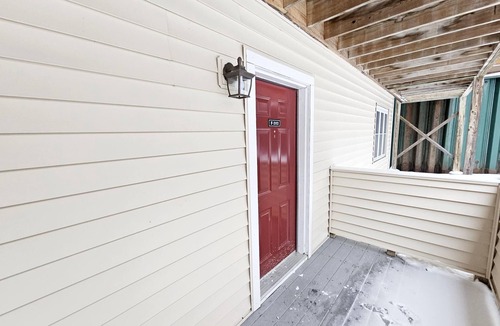 Stowe Area Condo | Walkable Stowe Condo: Pool, Hot Tub, Fireplace