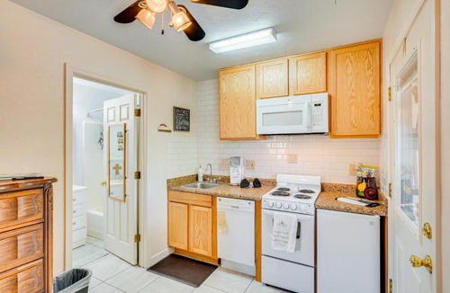 Casas Adobes West Apartment | Walkable Studio w/Patio in Tucson!