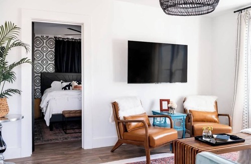 Fayetteville House | Walkable to Fayetteville + Wine Bar | Sleeps 4