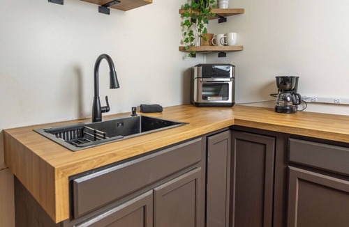 Rio Vista House | Walkable to TX State - King Bed with Workspace - Monthly Available