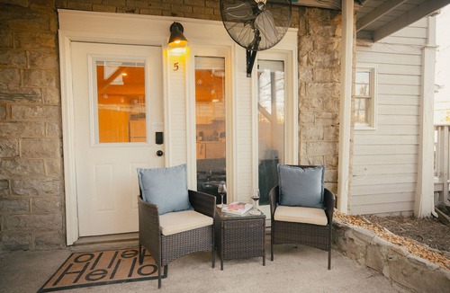 Hillsboro Village Apartment | Walkable w/Workspace near Vandy/Dwntwn/Hospital- 5
